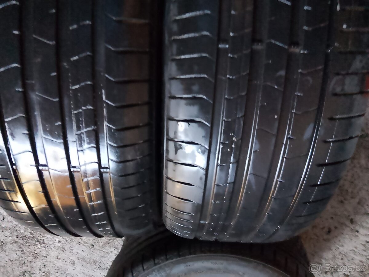 275/40/22 107y Pirelli - letní pneu 2ks RunFlat