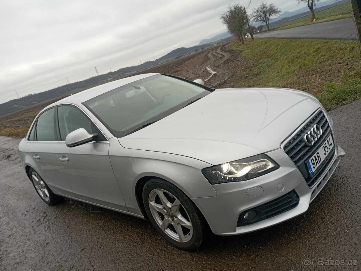 Audi A4 2.0 TDI 105kw B8 manuál,xenon,sport.sedačky,led svět