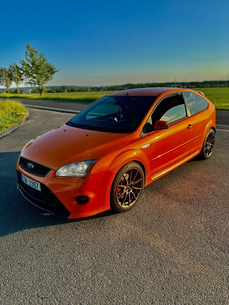 Ford Focus ST225