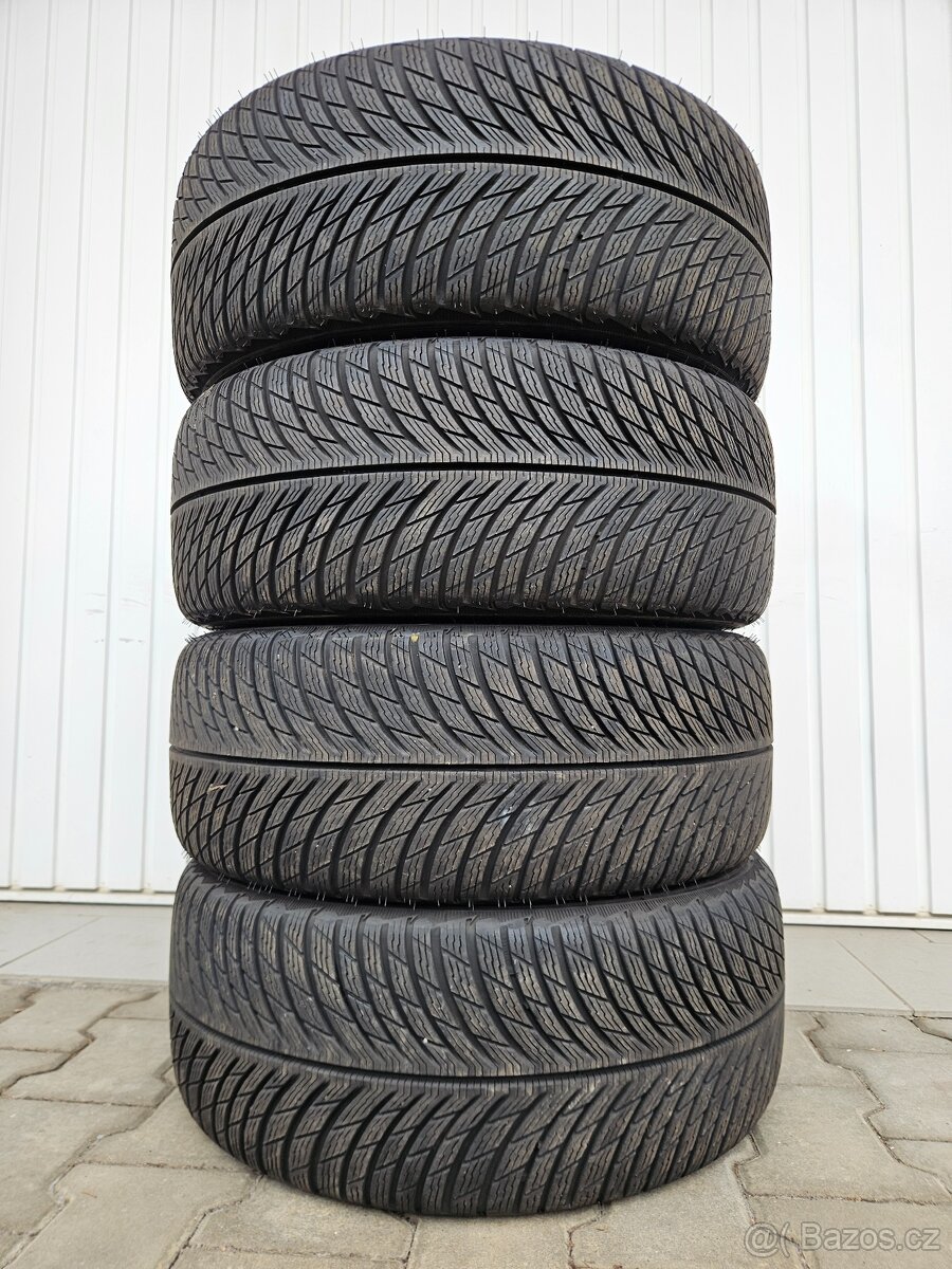 Zimní Michelin 235/40/18 - top -