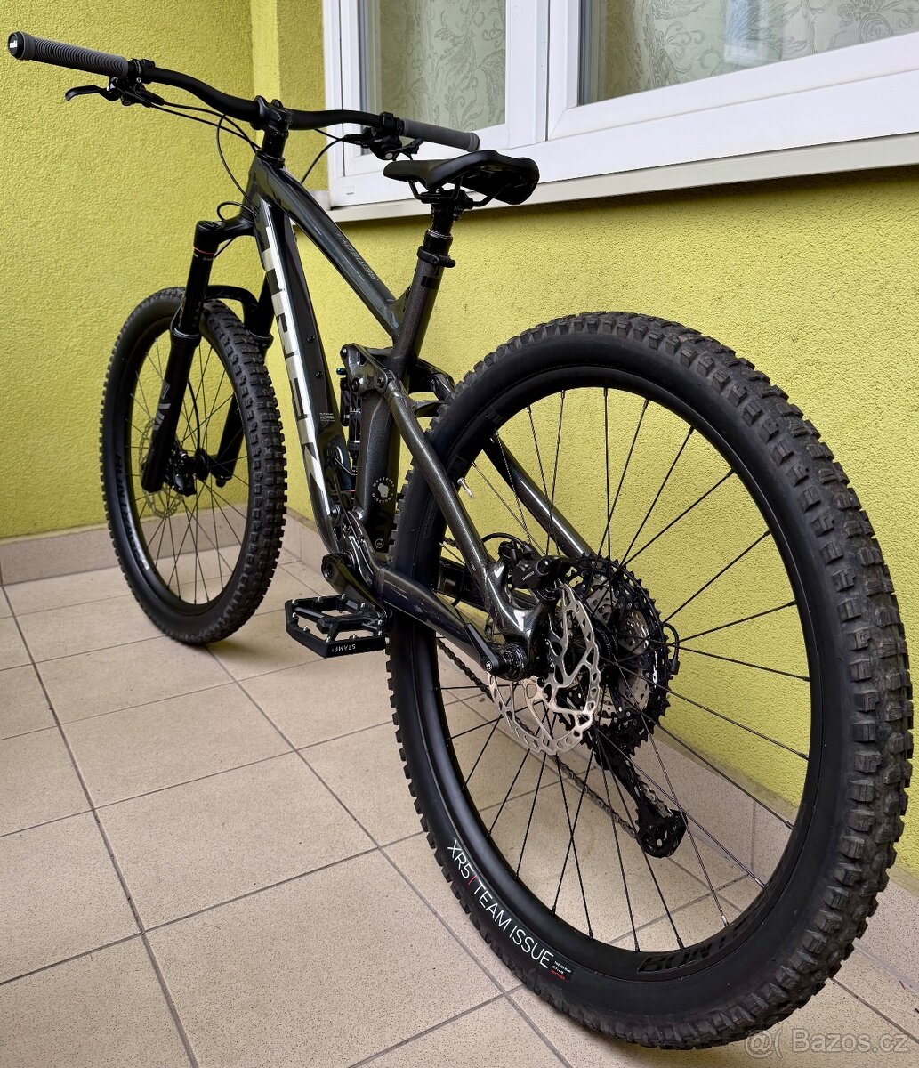 TREK Remedy 8 2022