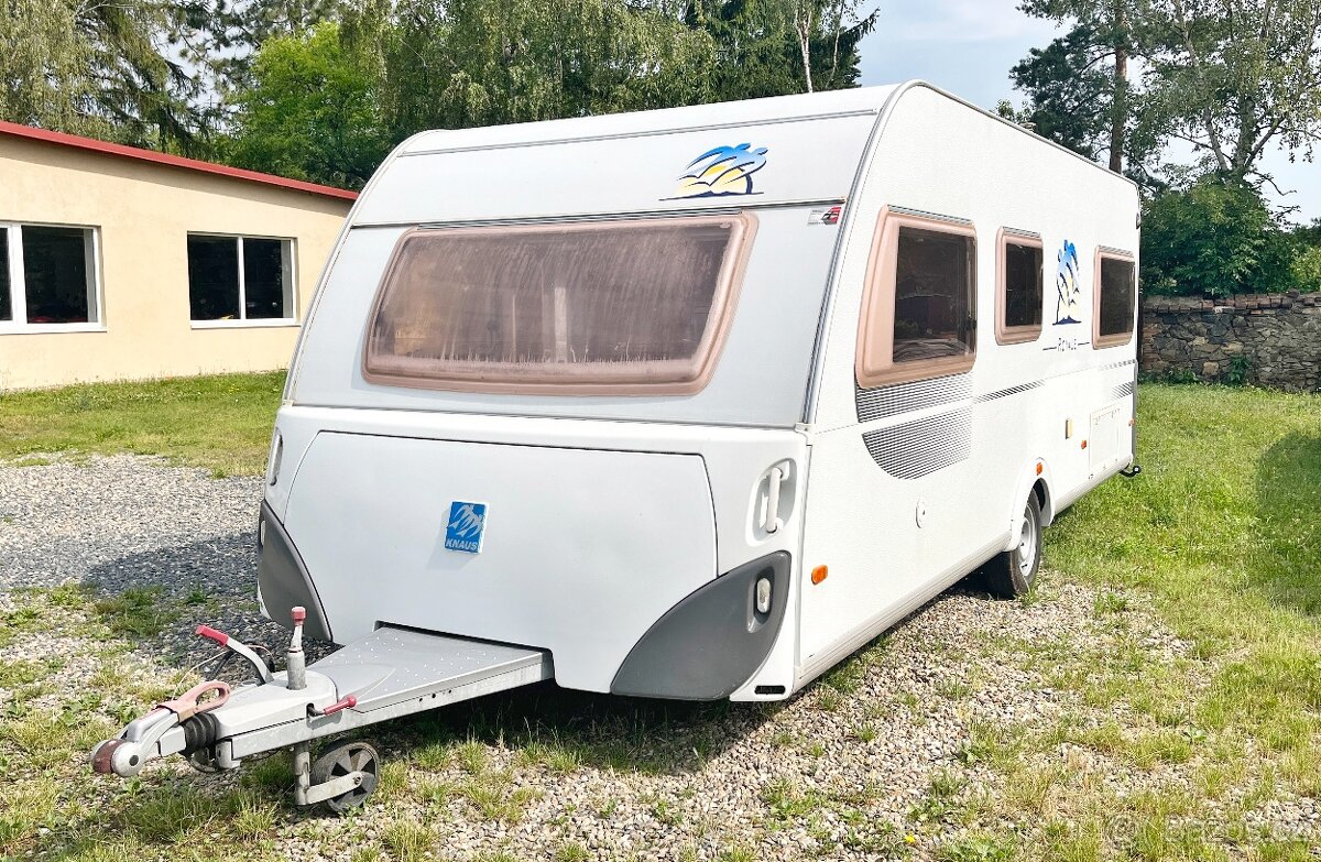 Knaus Royale 580, Uoplyst