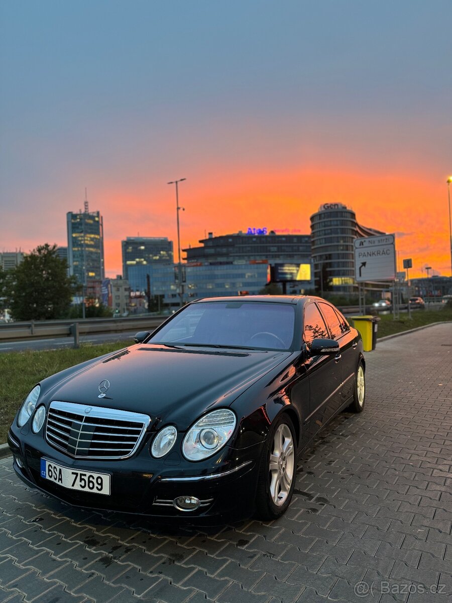 Mercedes-benz w211