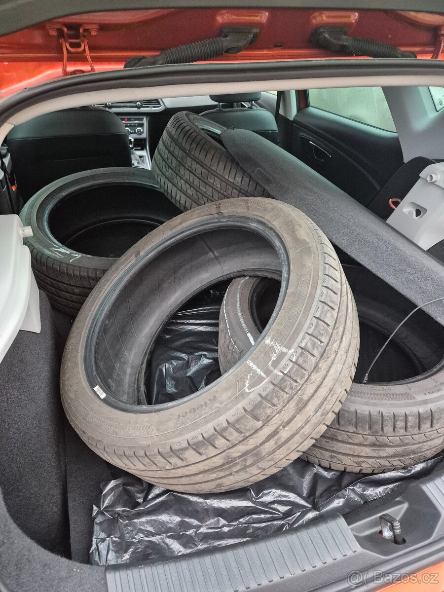 Letni pneu 225/45 R17