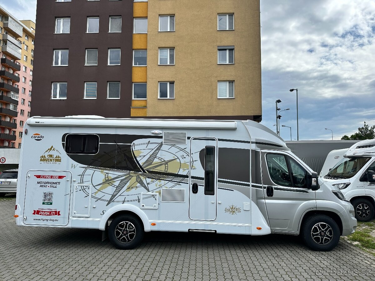 Plně vybavený 5-místný karavan CARADO T448 2023 Automat