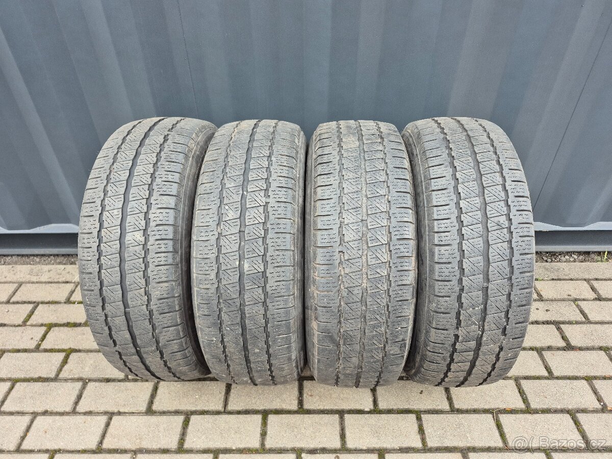 Zimni pneu 215/65R16C