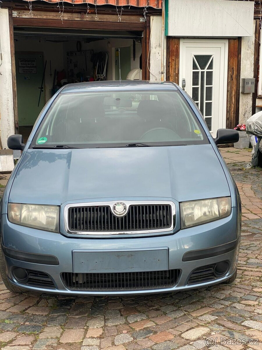 benzínová Škoda Fabia 1 1.2i  3/2007  128000km hezké auto