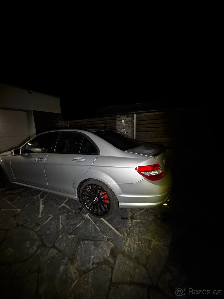 Mercedes C 63 Amg