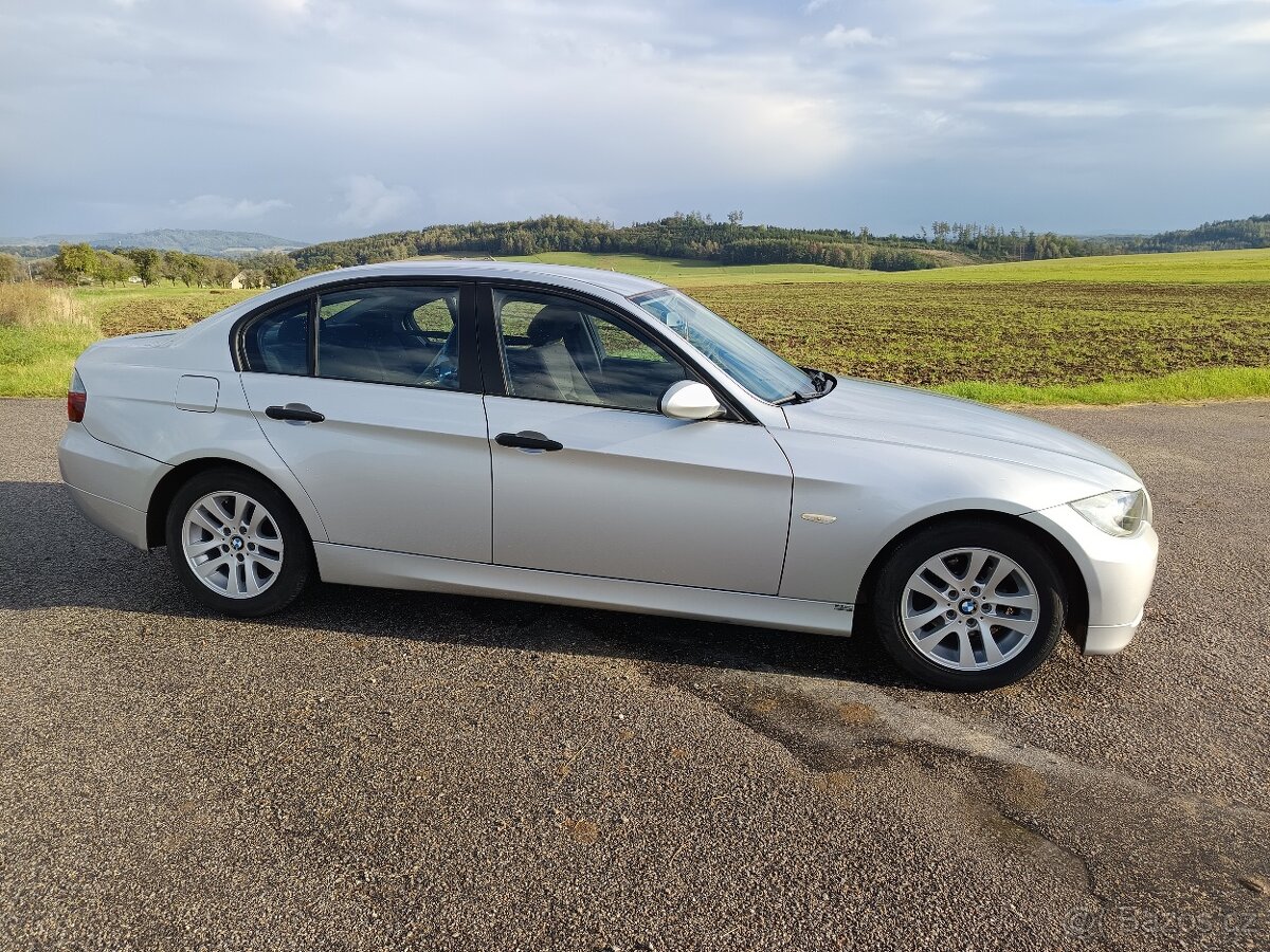 BMW 3 e90 2.0i