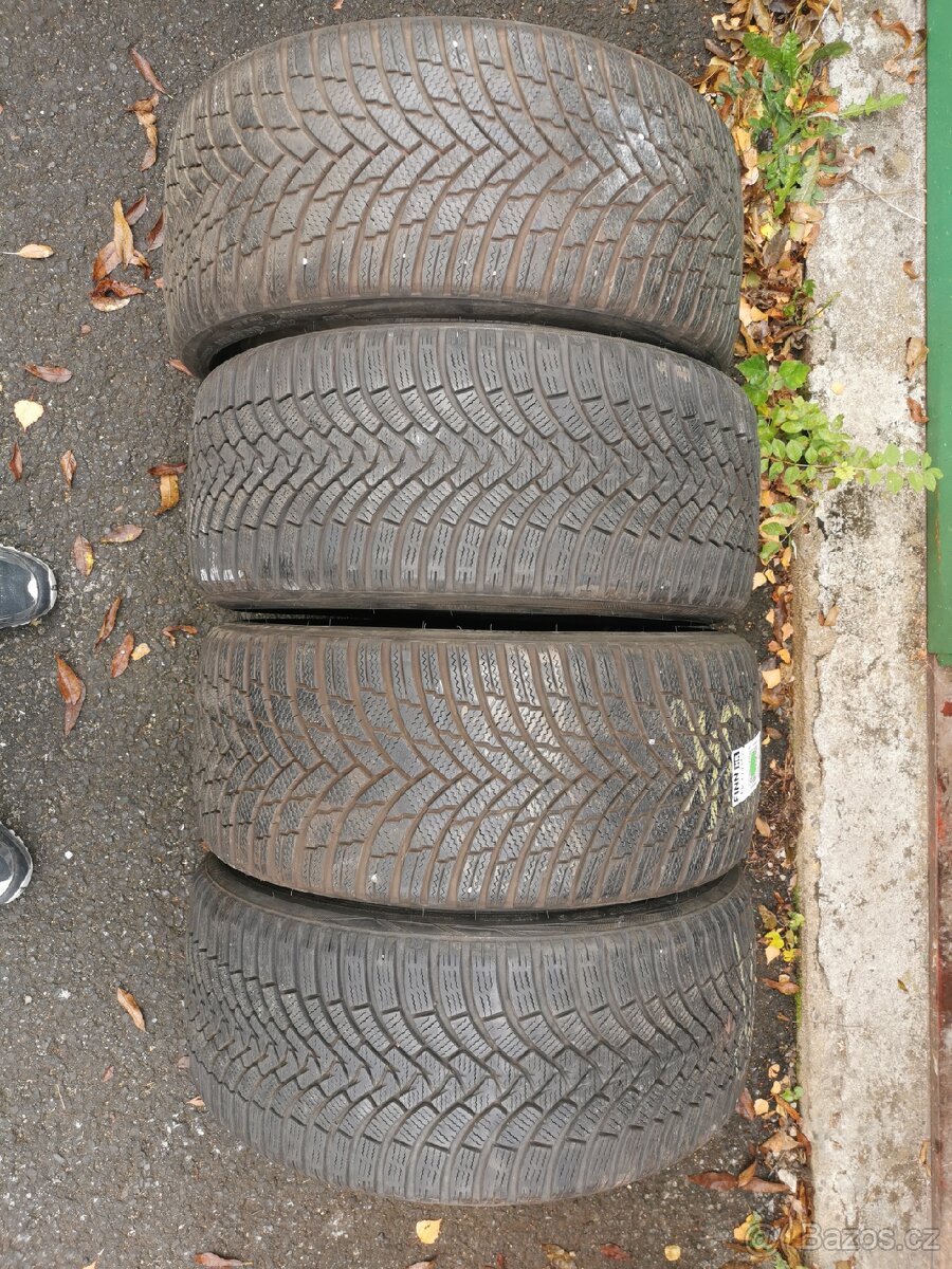 Zimní pneu 235/35 r19 Falken eurowinter