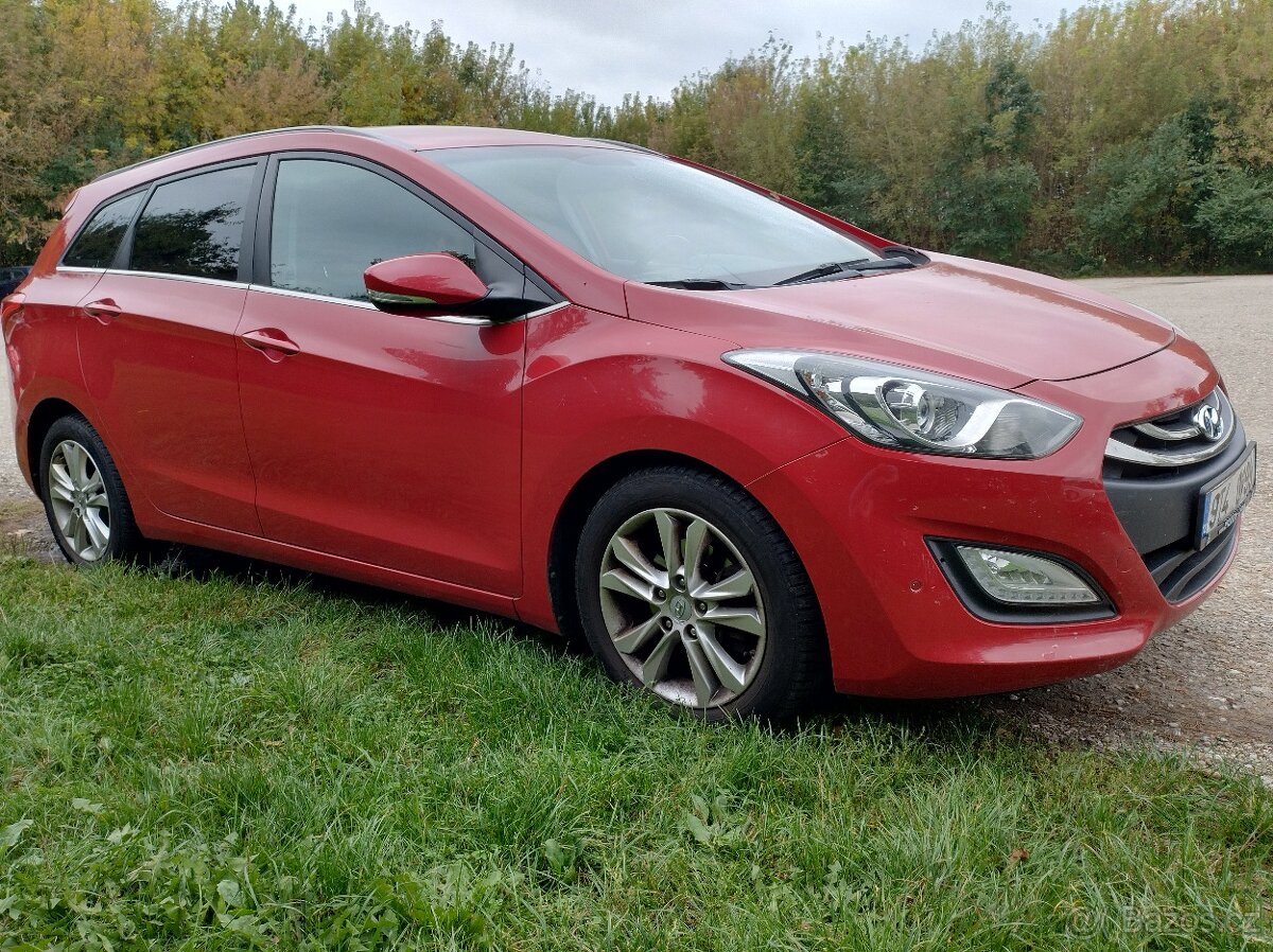 Hyundai I30 combi, 1.6 mpi, TOP výbava