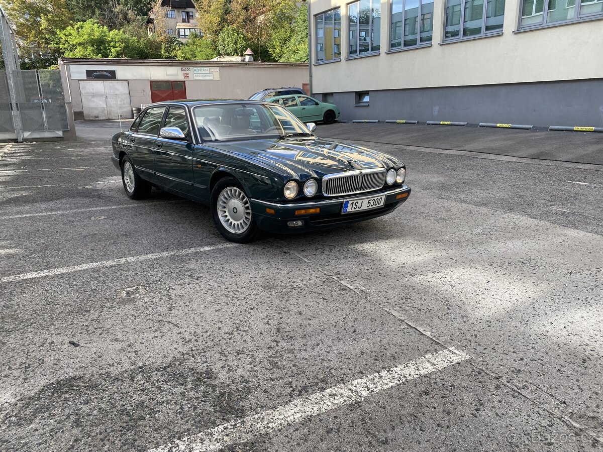 Jaguar xj6 najeto 93000km