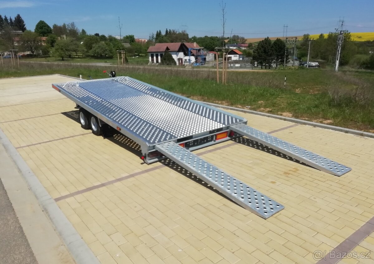 Hydraulická sklopka 450x210cm, 3000/670kg,výplň ALU, LED