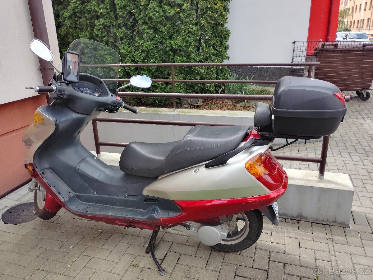 Prodám skútr 150ccm