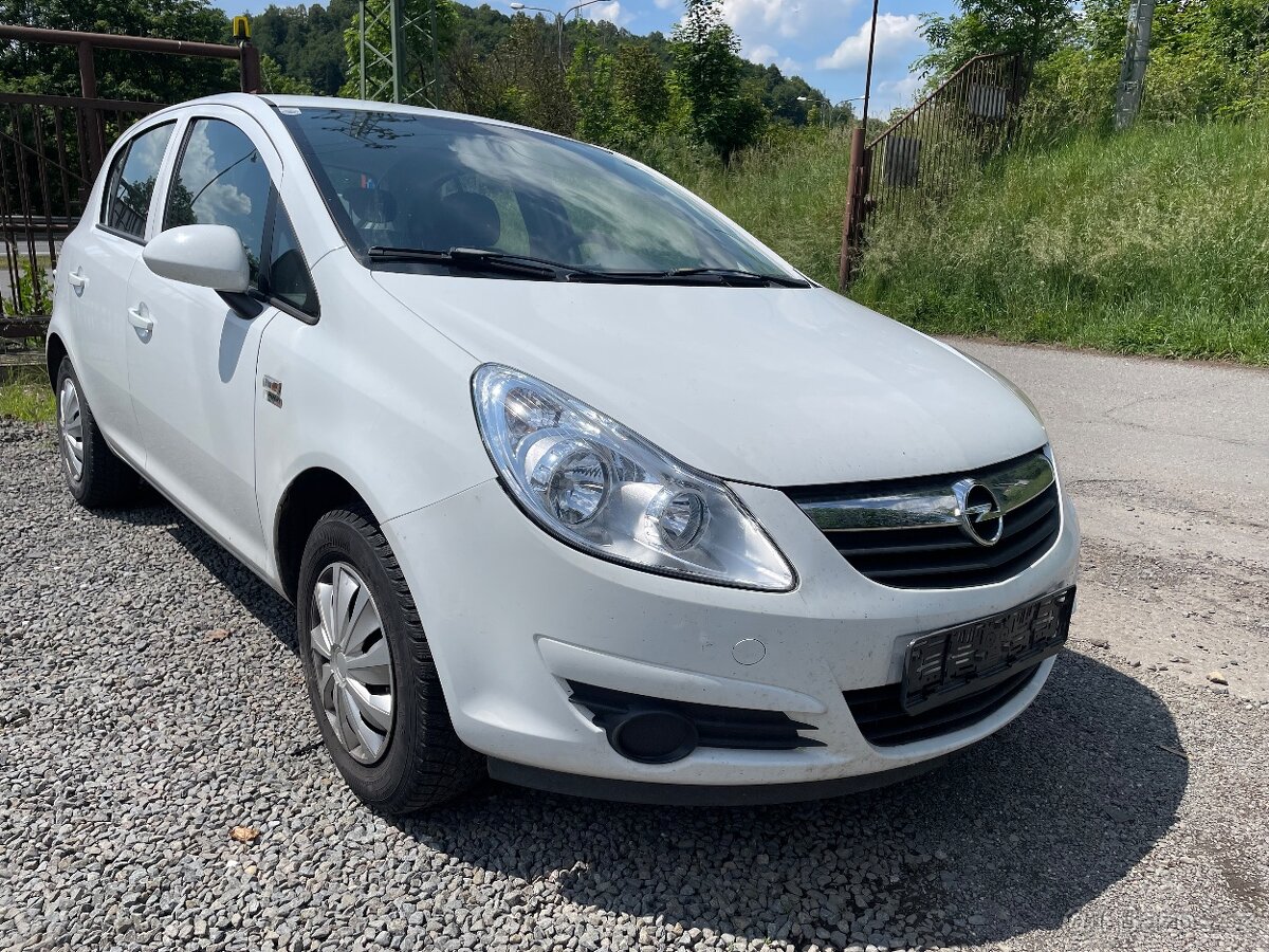 Opel Corsa 1,0 i r.v. 2008 - náhradní díly