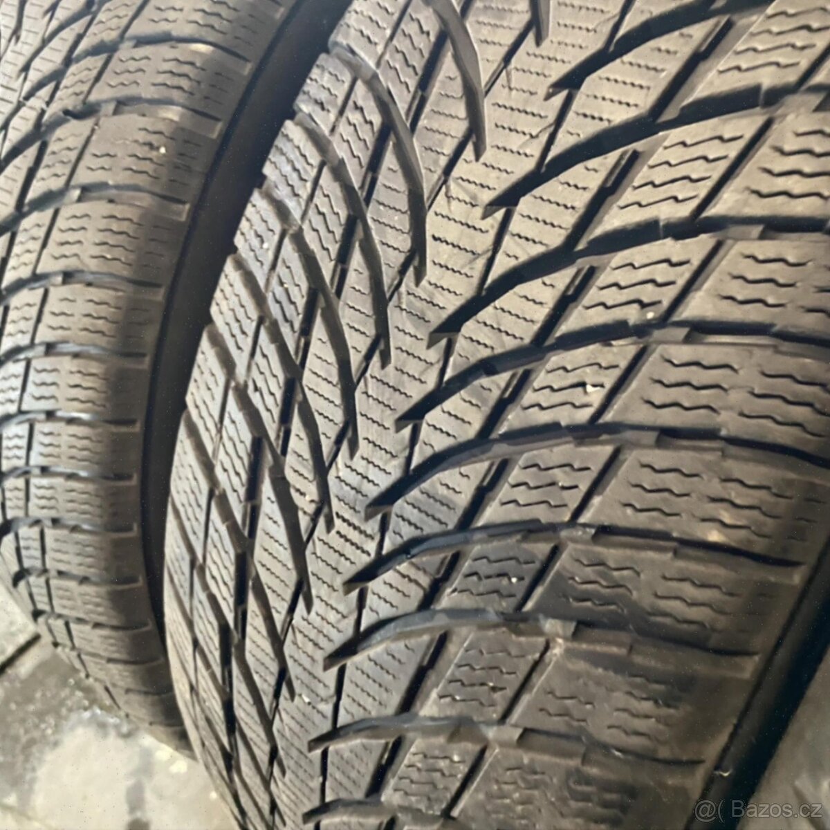 Zimní pneu 205/55 R17 95V Nokian 6,5-7mm