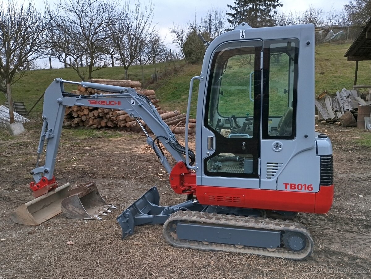 Minibagr Takeuchi TB016 roztahovací podvozek