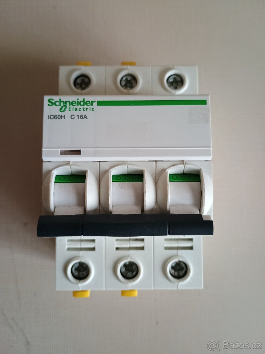 Jistič třífázový Schneider Electric C 16A