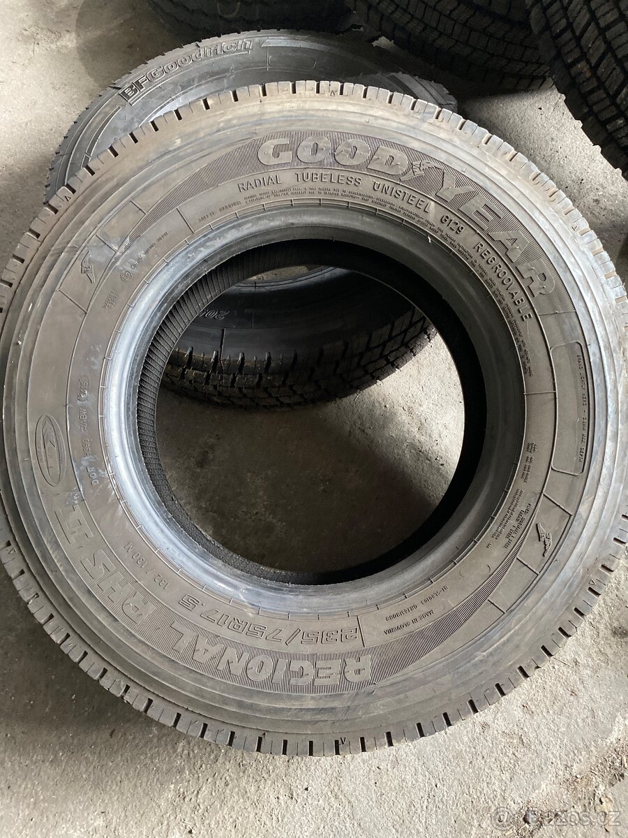 1x nova goodyear 235/75 R 17.5