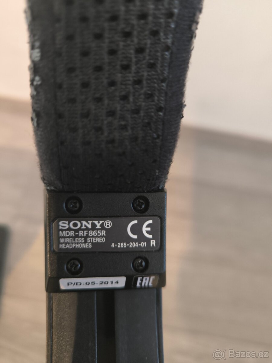 Bezdrátová sluchátka Sony MDR-RF865R