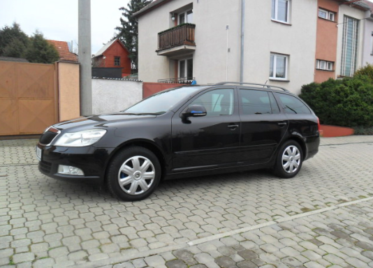 Škoda Octavia II Kombi TDi - pronájem / půjčení auta IHNED