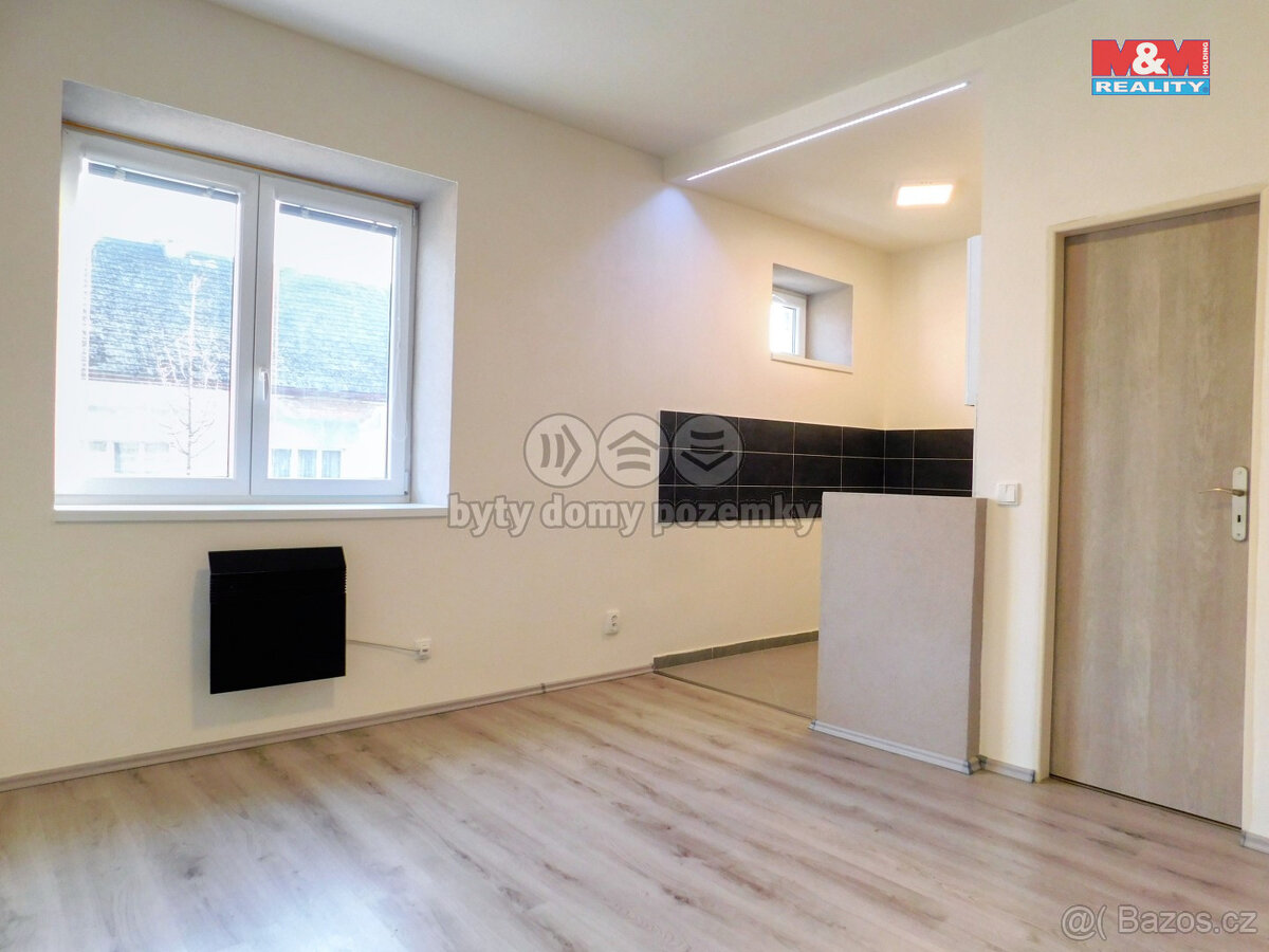 Pronájem bytu 1+kk, 28 m², Nymburk, ul. Lipová