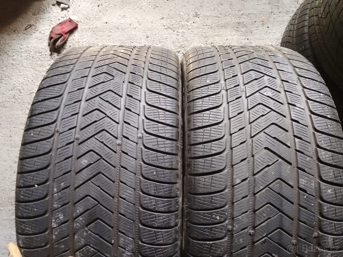 325/40/22 114v Pirelli - zimní pneu 2ks