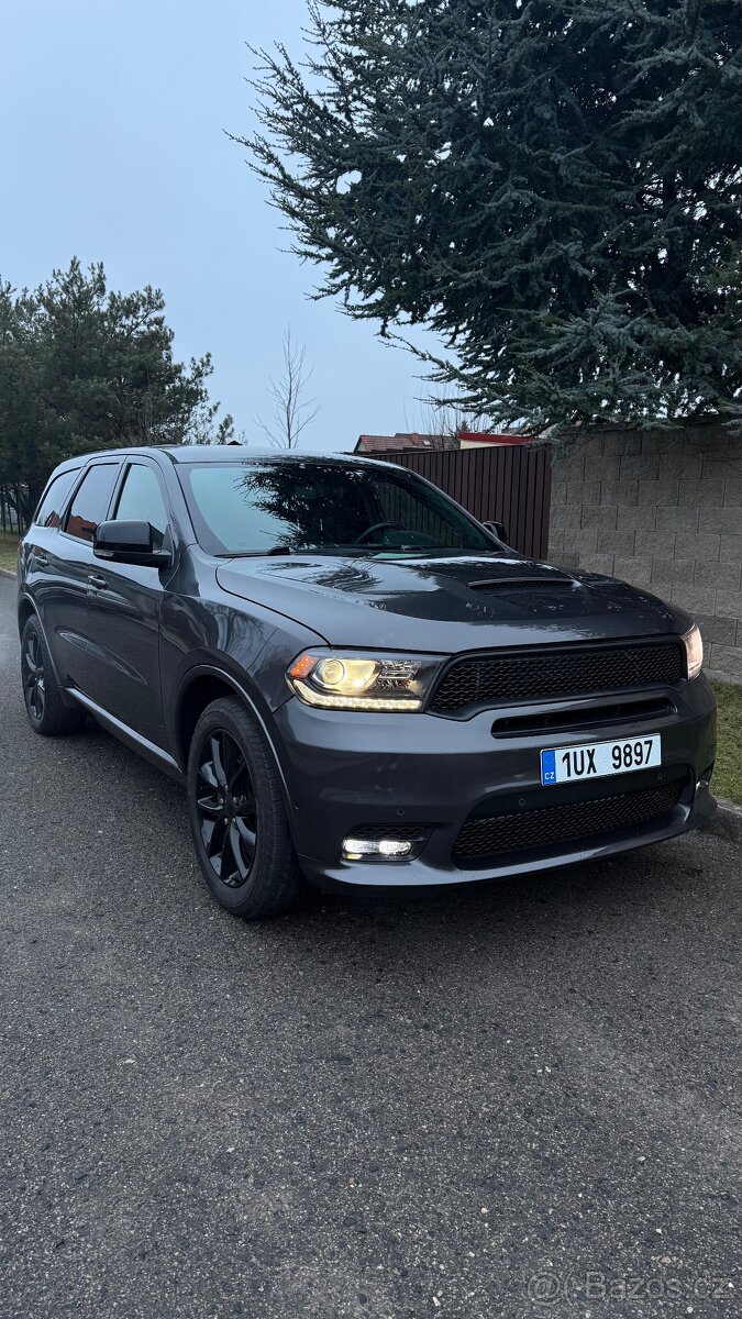 DODGE DURANGO 5.7 hemi / 6 míst / 118.000km