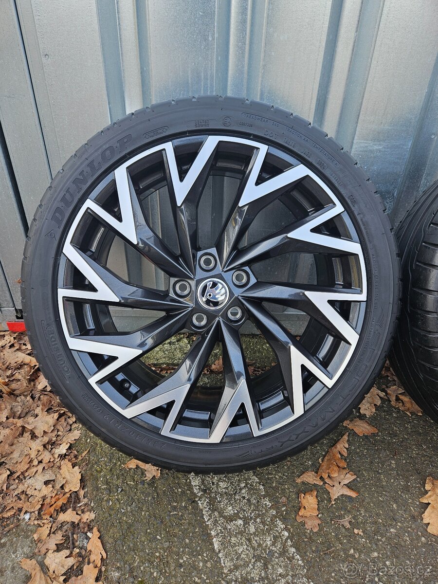 Letní alu kola Helix 19" Škoda Superb 235/40 R19