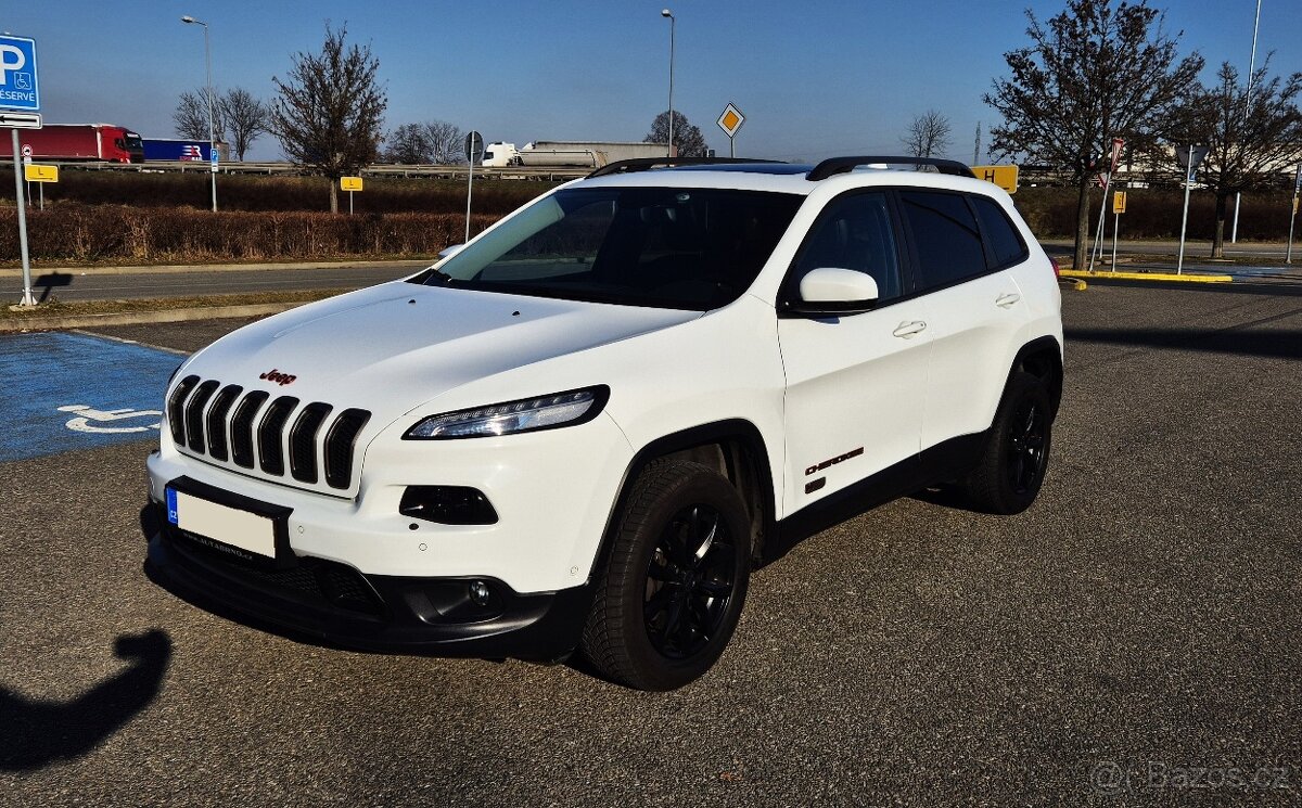 JEEP CHEROKEE 2.2MJET147KW 2016 OVERLAND EDICE FULL VÝBAVA