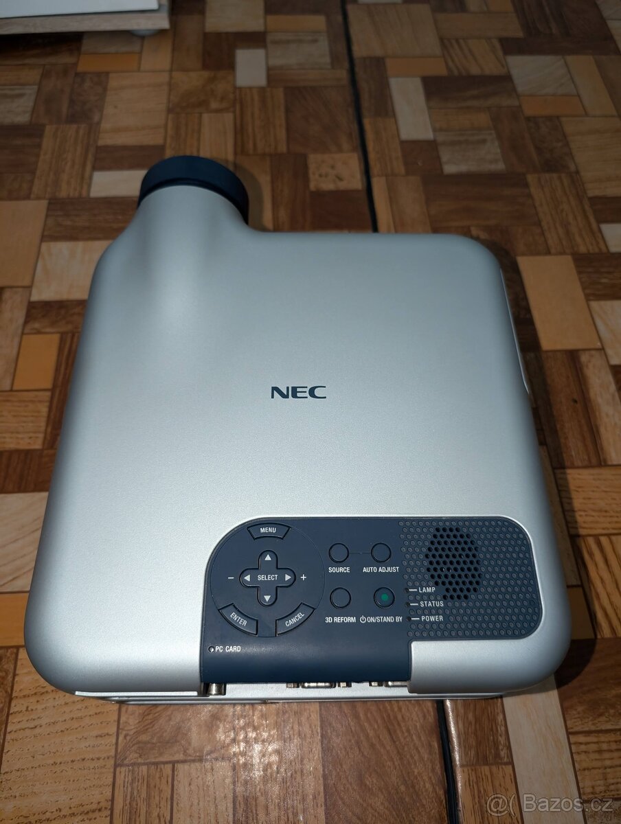 NEC LT220 Projektor