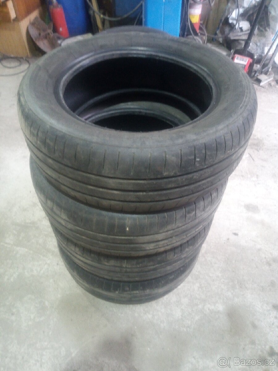 Letní pneu 195/60 R15