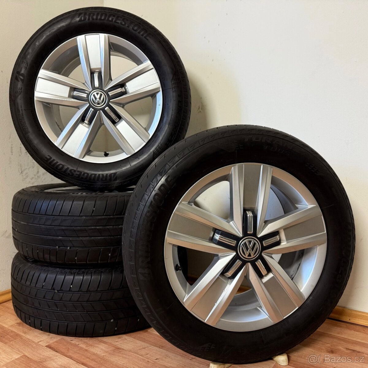 VW T5/T6/T6.1 DEVONPORT 5x120 R17 ET55+LETNÍ 235/55R17