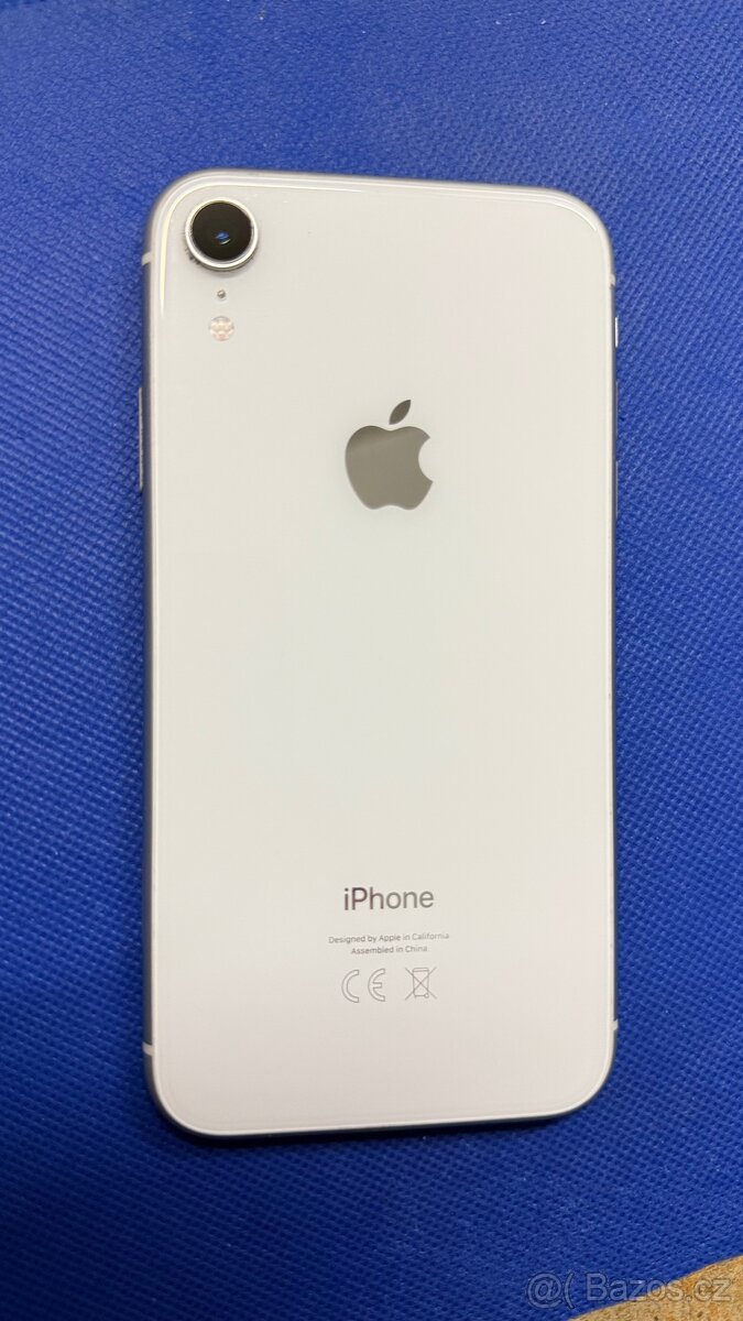 iPhone XR 128GB White, pěkný stav