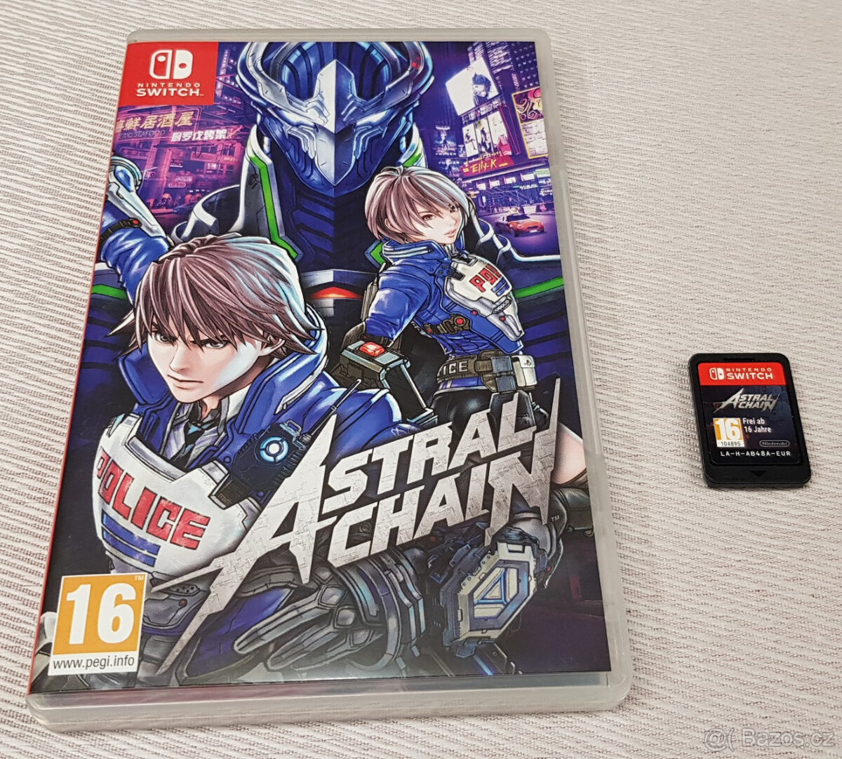 Hra na Nintendo Switch Astral Chain, 1x hraná