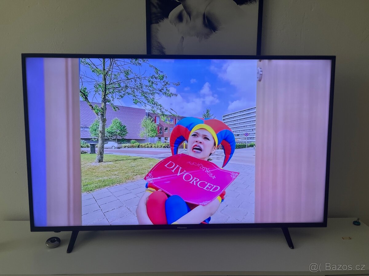 hisense TV 140CM