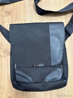 PÁNSKÁ CROSSBODY TAŠKA EVERKI VENUE XL SLEVA 60%