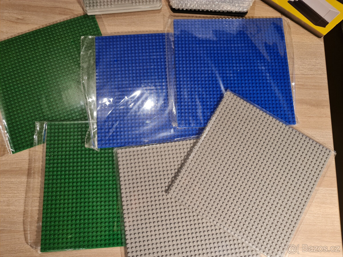 Velké " Lego " pláty / podložky nové