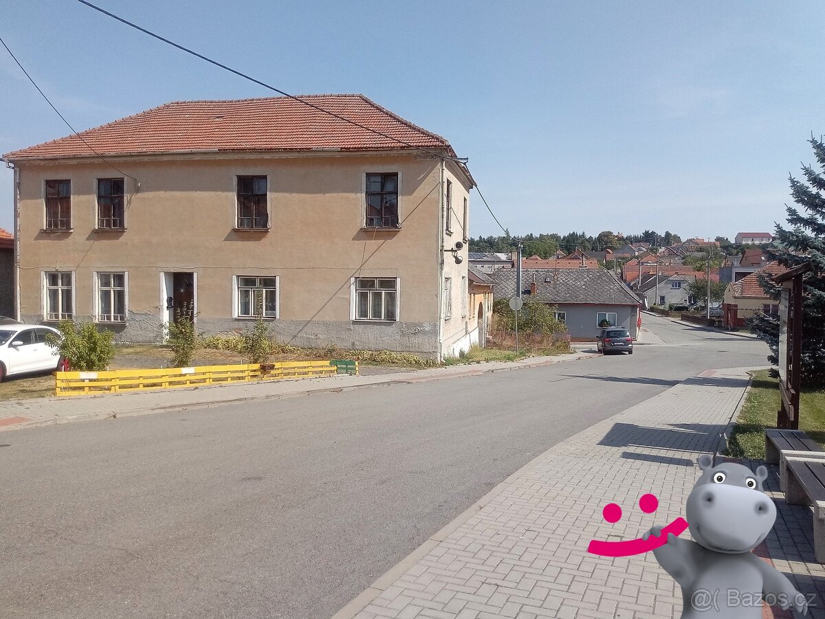 Prodej vícegeneračního domu, užitná plocha 846 m2, na pozemk