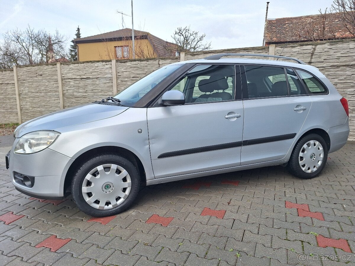 Škoda Fabia kombi 1,2/51kW,první majitel,servis