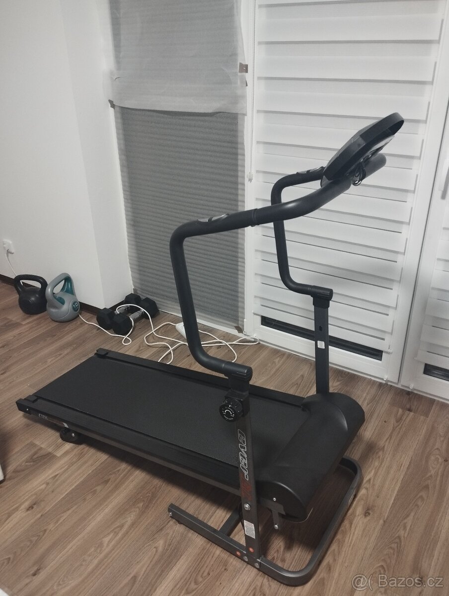 Běžecký pás Everfit TFK 110 Mag