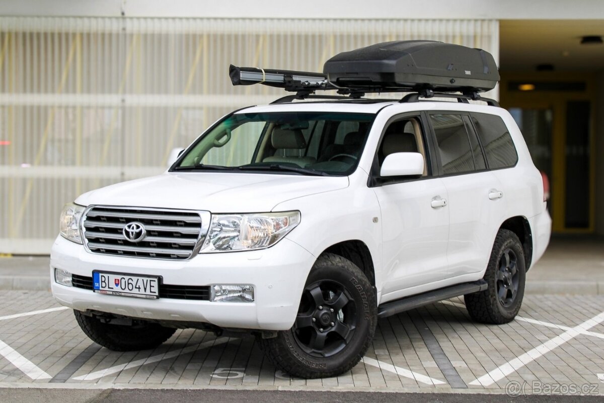 Toyota Land Cruiser V8 4.5 I D-4D Lux 7m