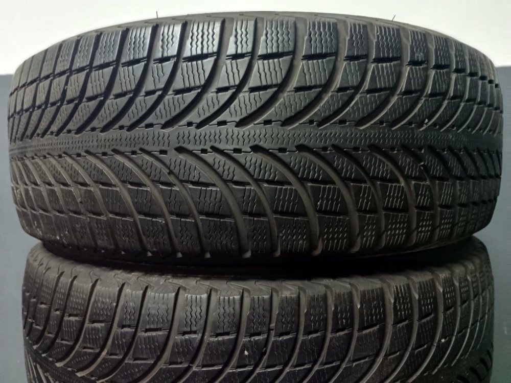 235/65 R17 MICHELIN (3917)