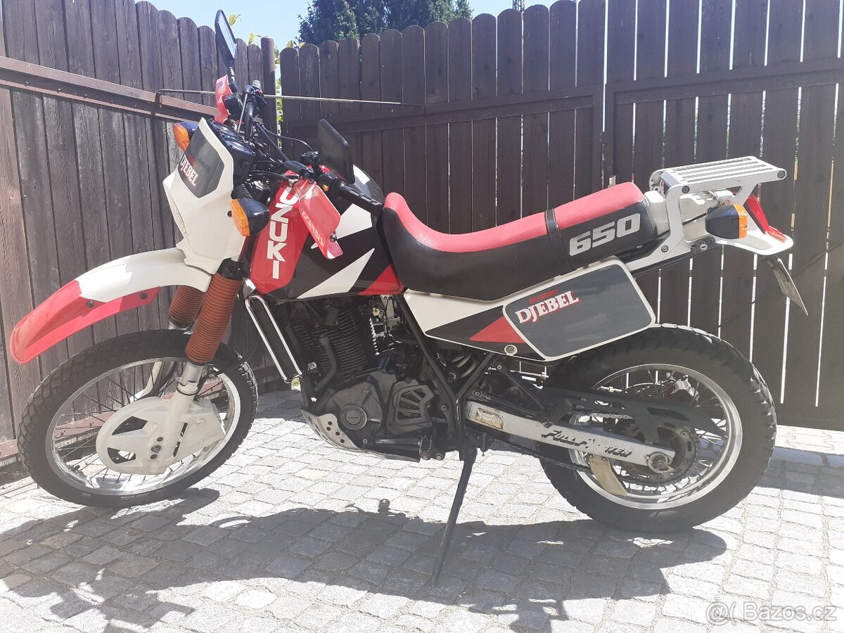 SUZUKI DR 650 DJEBEL