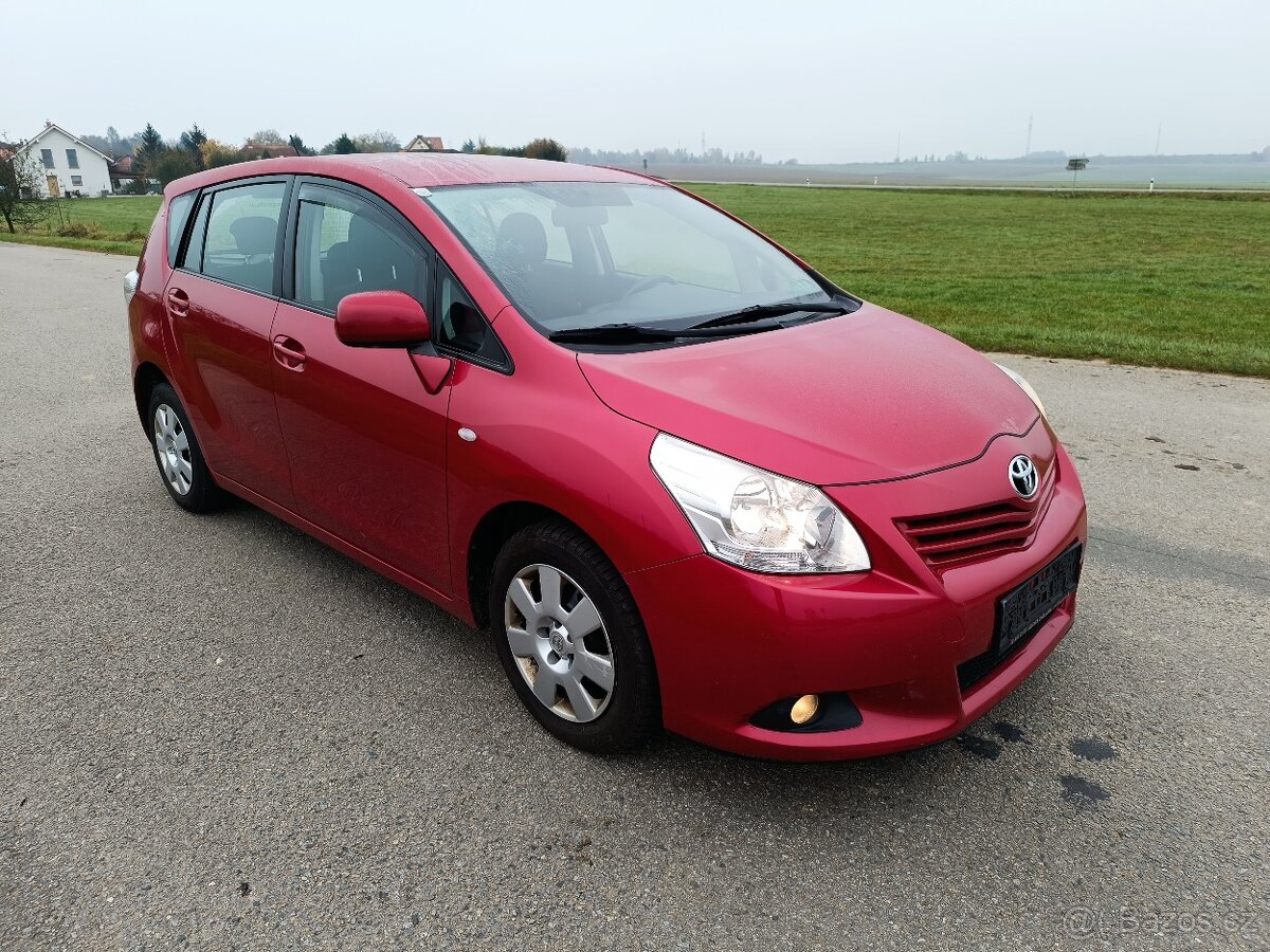 Toyota Verso 1.6 Valvematic / 2010 / benzín