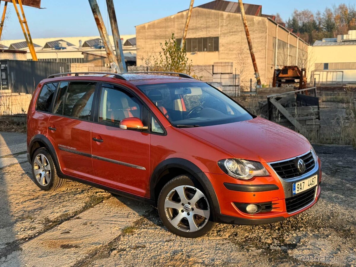 Volkswagen Touran Cross 1,9TDI - 77kW, manuál 6st.