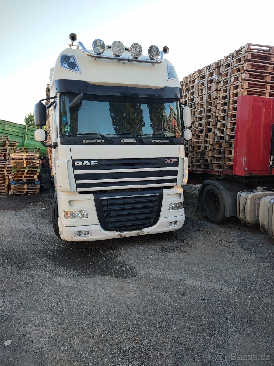 Traktor DAF XF 460