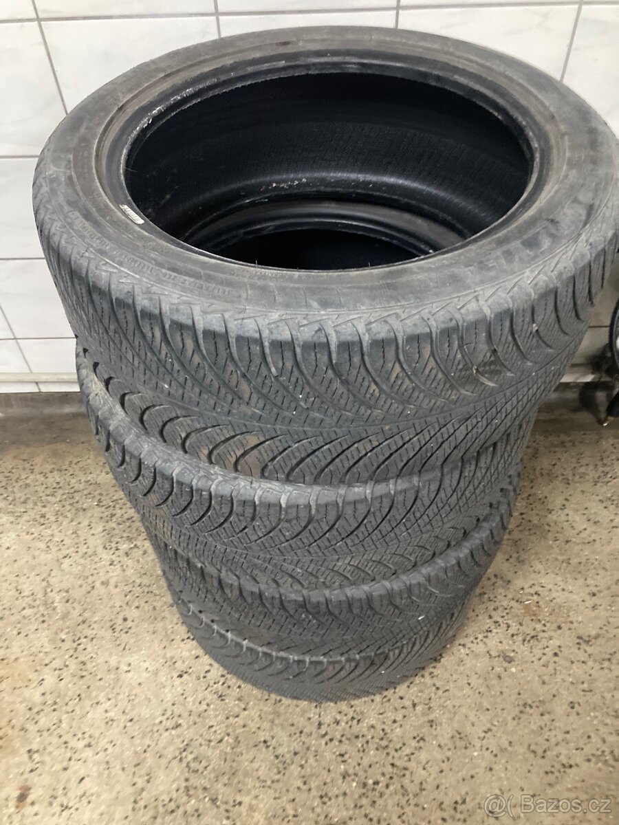 pneu GOOD YEAR 215/45-R16 90V