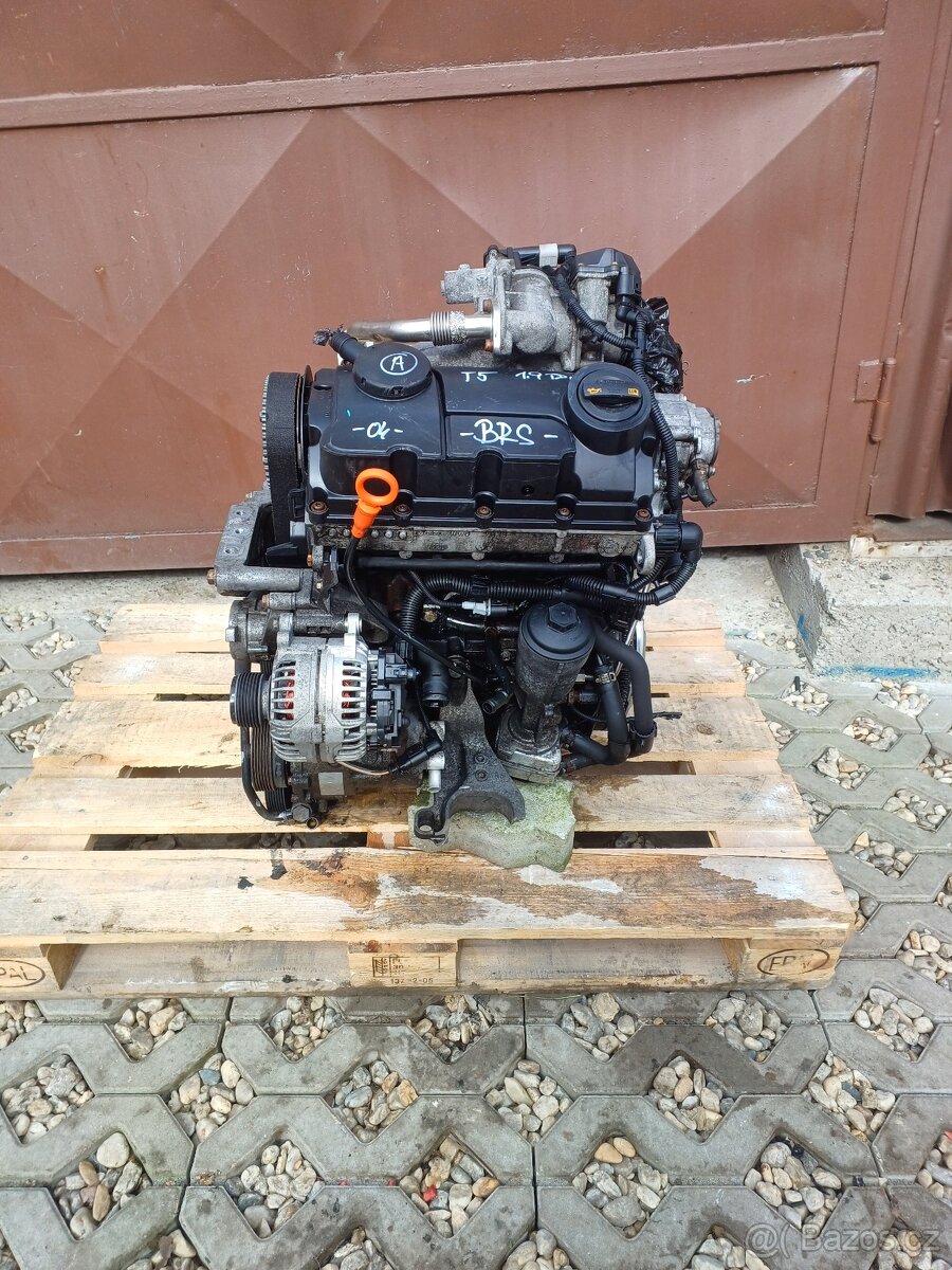 Motor 1,9 tdi 75kw typ BRS transporter T5