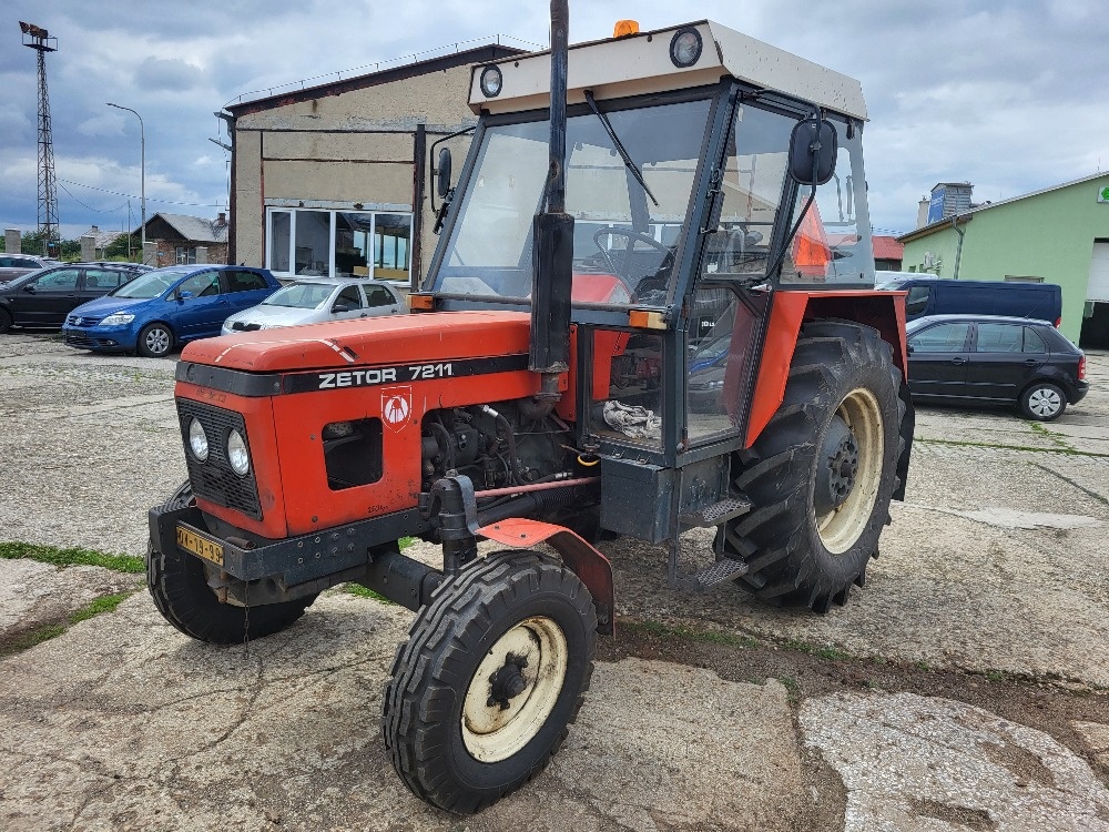 Prodám Zetor 7211 včetně SPZ